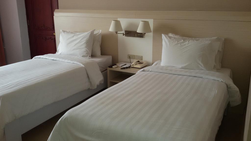 Hotel Sandjaja Palembang Exterior photo